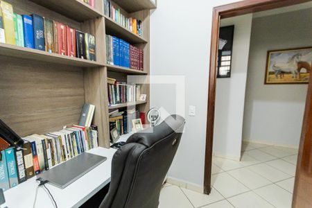 Escritório de casa para alugar com 4 quartos, 195m² em Parque Erasmo Assunção, Santo André