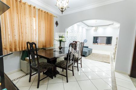 Sala de casa para alugar com 4 quartos, 195m² em Parque Erasmo Assunção, Santo André