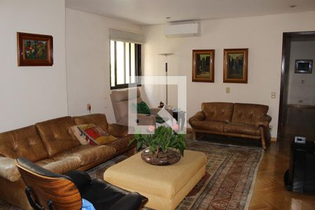 Apartamento para alugar com 3 quartos, 235m² em Higienópolis, São Paulo