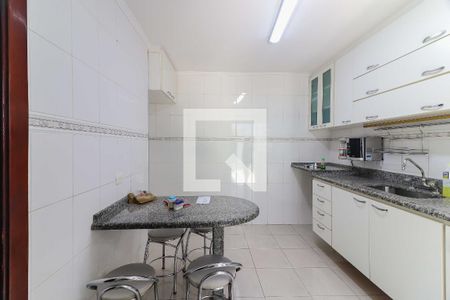 Cozinha  de casa para alugar com 3 quartos, 200m² em Vila Butantã, São Paulo
