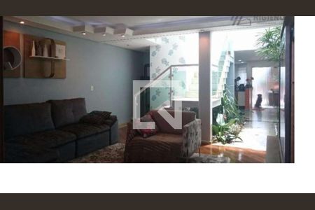 Casa à venda com 3 quartos, 130m² em Pinheirinho, Santo André