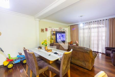 Sala  de casa à venda com 3 quartos, 187m² em Quitaúna, Osasco