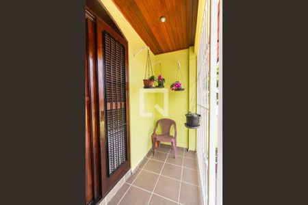 varanda de casa à venda com 3 quartos, 187m² em Quitaúna, Osasco
