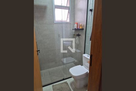 Banheiro de apartamento à venda com 2 quartos, 52m² em Parque Sete de Setembro, Diadema