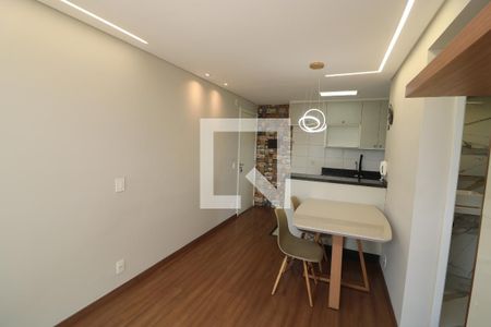 Sala de apartamento para alugar com 2 quartos, 47m² em Parque São Lourenço, São Paulo