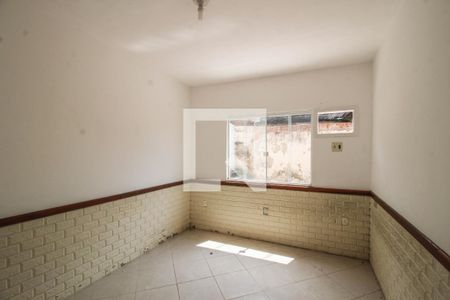 Quarto 1 de casa para alugar com 2 quartos, 60m² em Itaipu, Belford Roxo