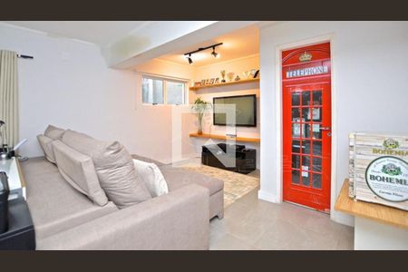 Casa à venda com 3 quartos, 260m² em Cidade São Francisco, São Paulo