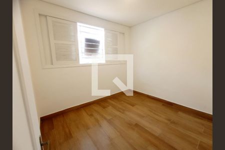 Quarto 2 de casa para alugar com 3 quartos, 120m² em Cidade Dutra, São Paulo