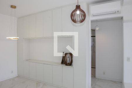 Sala e Cozinha de apartamento à venda com 2 quartos, 64m² em Perdizes, São Paulo
