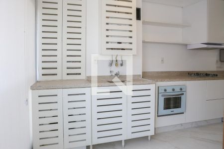 Sala e Cozinha de apartamento à venda com 2 quartos, 64m² em Perdizes, São Paulo