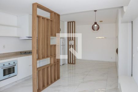 Sala e Cozinha de apartamento à venda com 2 quartos, 64m² em Perdizes, São Paulo