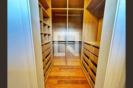 Casa à venda com 4 quartos, 400m² em Residencial Barão do Café, Campinas