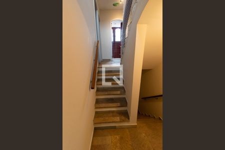 Escada de casa à venda com 4 quartos, 443m² em Vila Nogueira, Campinas