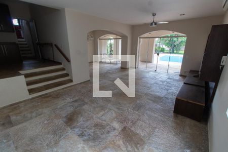 Sala  de casa à venda com 4 quartos, 443m² em Vila Nogueira, Campinas