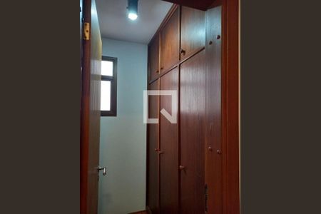 Apartamento à venda com 3 quartos, 198m² em Cambuí, Campinas