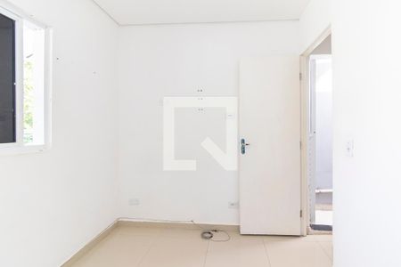 Quarto de casa para alugar com 1 quarto, 26m² em Jardim Lajeado, São Paulo