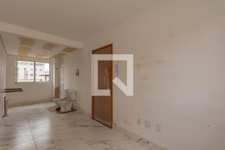 Sala de apartamento à venda com 2 quartos, 60m² em Serrano, Belo Horizonte
