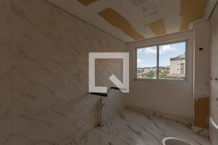 Cozinha de apartamento à venda com 2 quartos, 60m² em Serrano, Belo Horizonte
