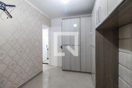 Quarto 1 de apartamento para alugar com 2 quartos, 48m² em Vila Carmosina, São Paulo