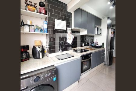 Cozinha de apartamento para alugar com 2 quartos, 39m² em Padroeira, Osasco