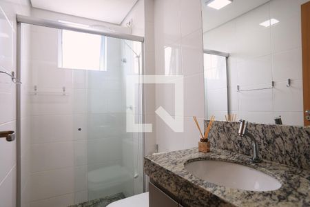 Banheiro de apartamento para alugar com 1 quarto, 47m² em Savassi, Belo Horizonte