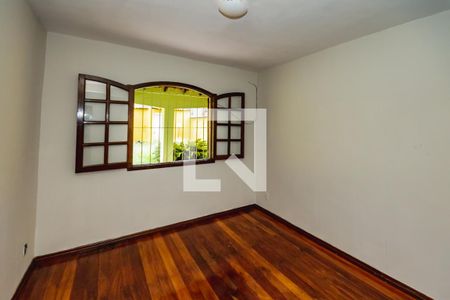 Casa para alugar com 3 quartos, 250m² em Sinimbu, Belo Horizonte
