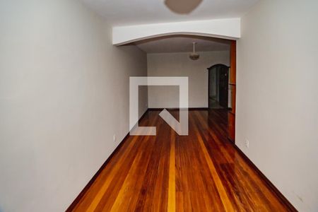 Casa para alugar com 3 quartos, 250m² em Sinimbu, Belo Horizonte
