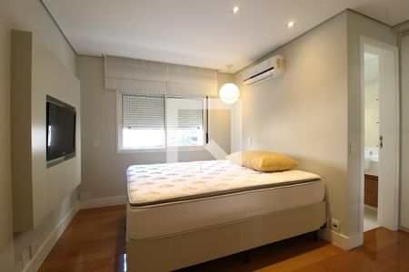 Quarto 1 - Suíte de apartamento à venda com 3 quartos, 210m² em Moema, São Paulo