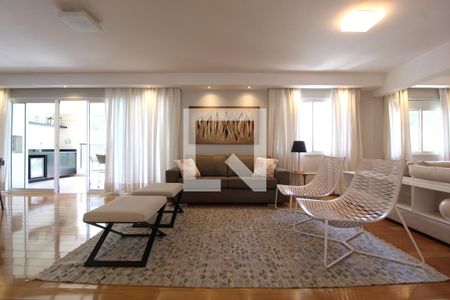 Sala de apartamento à venda com 3 quartos, 210m² em Moema, São Paulo