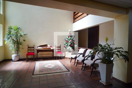 Hall de entrada de apartamento à venda com 2 quartos, 71m² em Auxiliadora, Porto Alegre