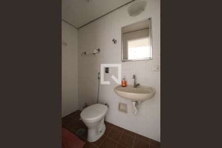 Banheiro de apartamento à venda com 1 quarto, 42m² em Indianópolis, São Paulo