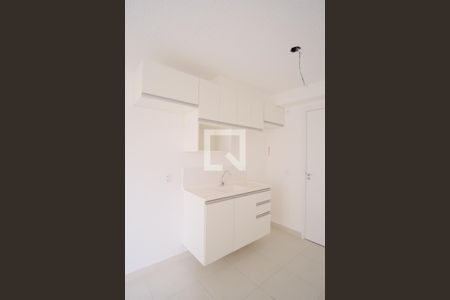 Cozinha e Área de Serviço de kitnet/studio para alugar com 1 quarto, 27m² em Guaiauna, São Paulo