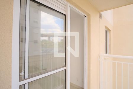 Varanda de kitnet/studio para alugar com 1 quarto, 27m² em Guaiauna, São Paulo