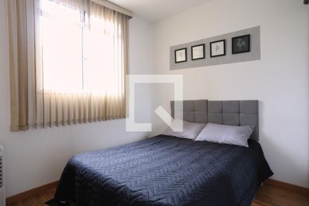 Quarto de apartamento à venda com 2 quartos, 45m² em Eymard, Belo Horizonte
