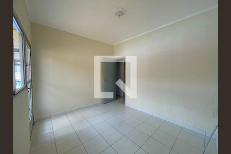 Quarto 1 de casa para alugar com 4 quartos, 102m² em Gopouva, Guarulhos