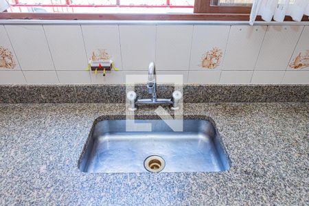 Sala e cozinha de casa para alugar com 2 quartos, 69m² em Parque Sao Domingos, São Paulo