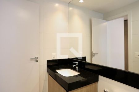 Banheiro da Suíte de apartamento para alugar com 2 quartos, 63m² em Lourdes, Belo Horizonte