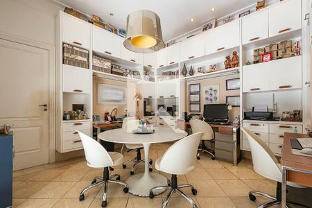 Sala 2 de casa à venda com 5 quartos, 826m² em Vila Madalena, São Paulo