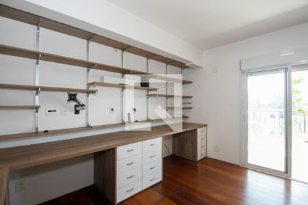 Quarto 1 de apartamento à venda com 3 quartos, 220m² em Alto de Pinheiros, São Paulo