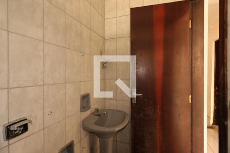 Banheiro de casa para alugar com 1 quarto, 55m² em Vila Humaita, Santo André