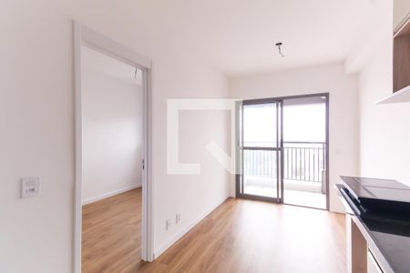 Sala/Cozinha de apartamento para alugar com 1 quarto, 30m² em Quarta Parada, São Paulo