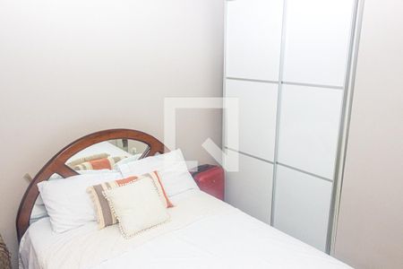 Quarto 1 de casa à venda com 2 quartos, 400m² em Vila Campo Grande, São Paulo