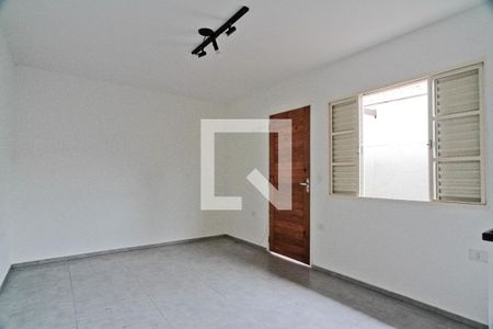 Kitnet de casa para alugar com 1 quarto, 22m² em Vila Mangalot, São Paulo
