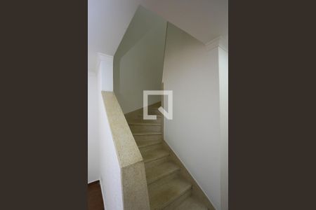 Escada de casa à venda com 2 quartos, 100m² em Vila Sonia, São Paulo