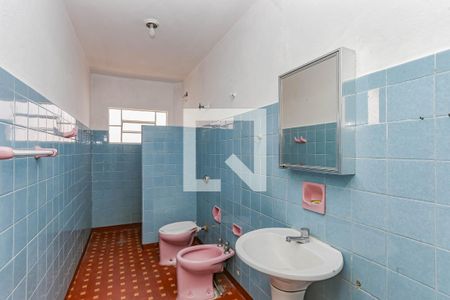 Banheiro de casa para alugar com 1 quarto, 100m² em Vila Santo Estefano, São Paulo