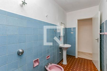 Banheiro de casa para alugar com 1 quarto, 100m² em Vila Santo Estefano, São Paulo