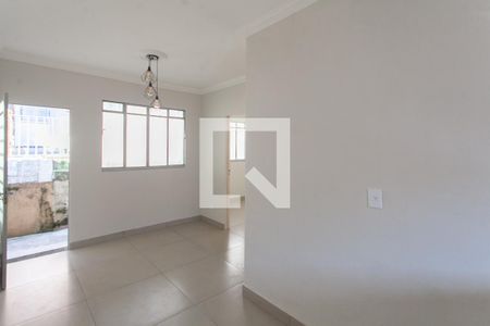 Sala de casa à venda com 2 quartos, 65m² em Venda Nova, Belo Horizonte