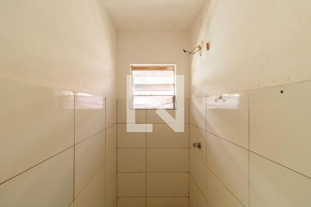 Banheiro de casa para alugar com 1 quarto, 250m² em Vila Nova Galvão, São Paulo