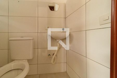 Banheiro de casa para alugar com 1 quarto, 250m² em Vila Nova Galvão, São Paulo