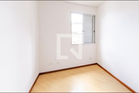 Quarto 2 de apartamento para alugar com 3 quartos, 90m² em Buritis, Belo Horizonte